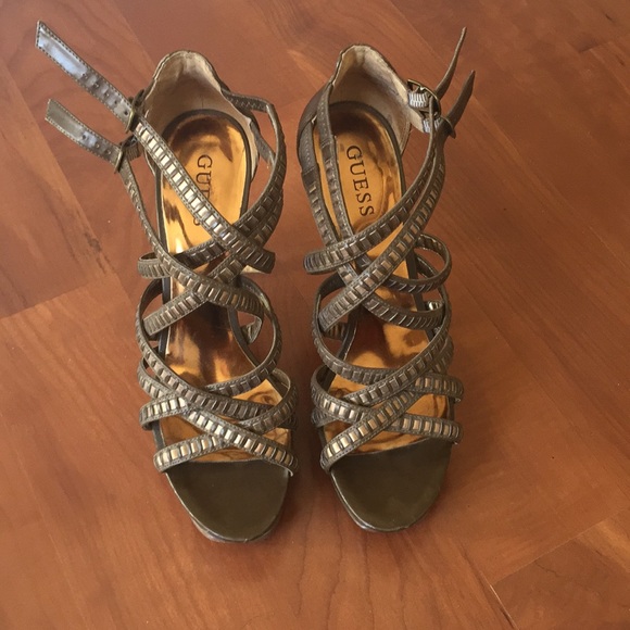 Guess Shoes - Guess. Size 8.5. Beautiful heels 👠
